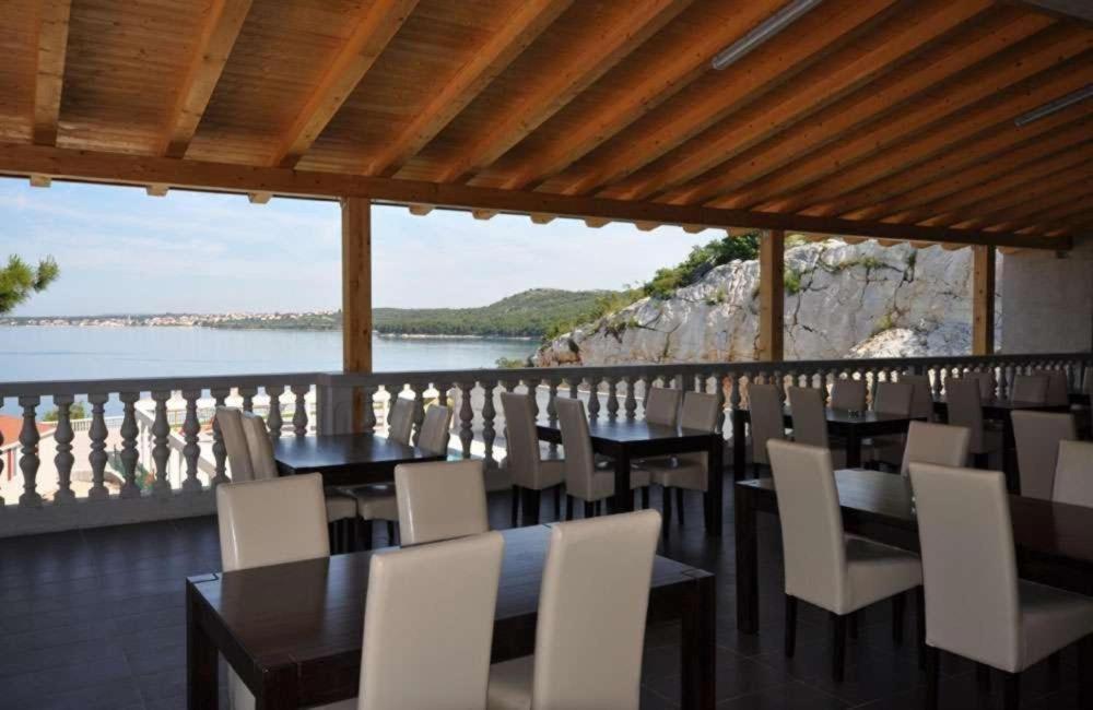 Fjaka Luxury Mobile Home - Oaza Mira Camping Croatia Drage Exterior foto
