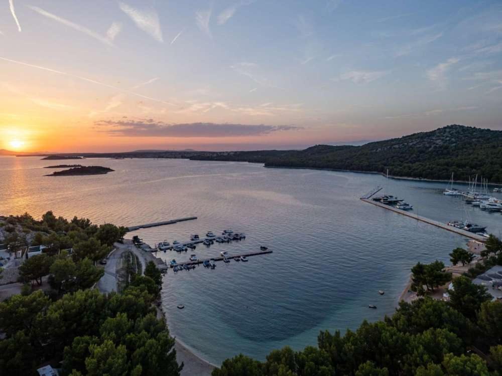 Fjaka Luxury Mobile Home - Oaza Mira Camping Croatia Drage Exterior foto